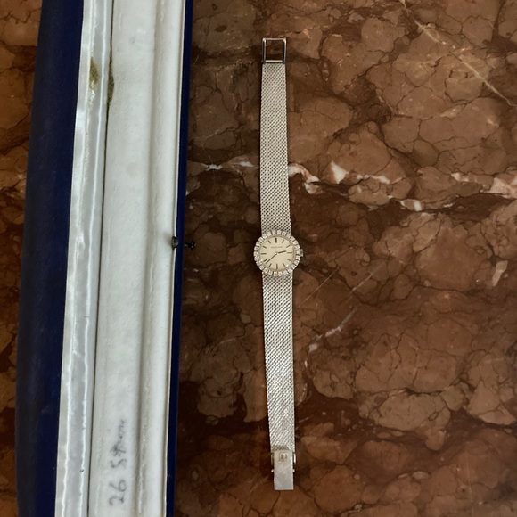 Audemars Piguet ladies watch - Picture 3 of 8